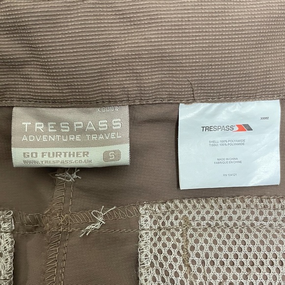 Trespass Adventure Travel Hiking Convertible Pants - Picture 9 of 9